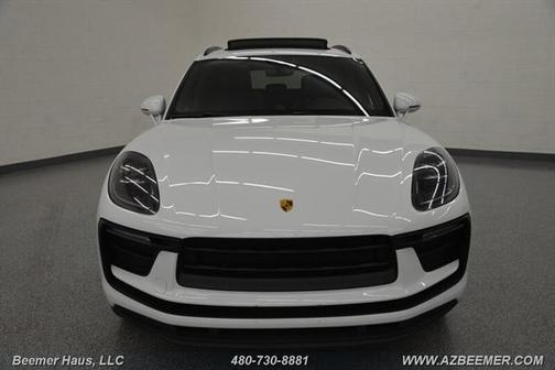 2022 Porsche Macan Base