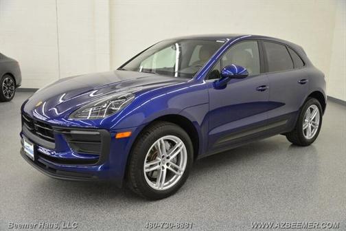 2023 Porsche Macan Base