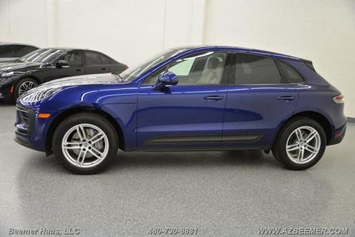 2023 Porsche Macan Base