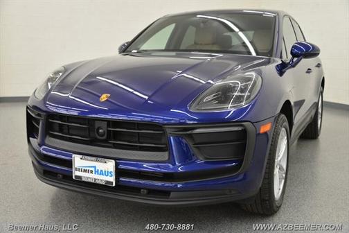 2023 Porsche Macan Base