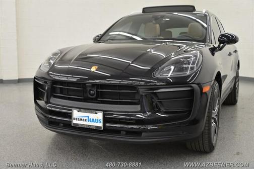 2023 Porsche Macan Base