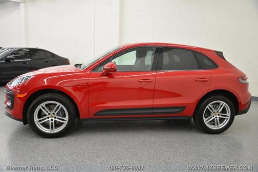2022 Porsche Macan Base