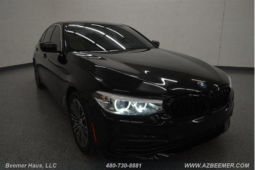Black Sapphire Metallic 2019 BMW 530e iPerformance