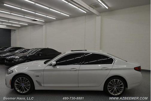 2022 BMW 530e Base
