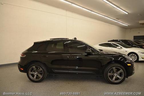 2023 Porsche Macan Base