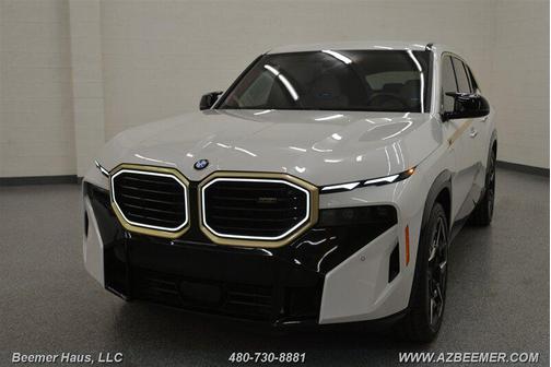 Mineral White Metallic 2024 BMW XM