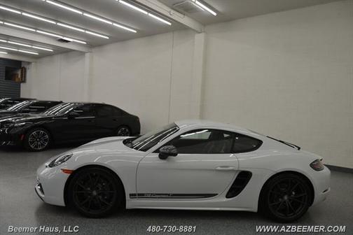 2022 Porsche 718 Cayman T