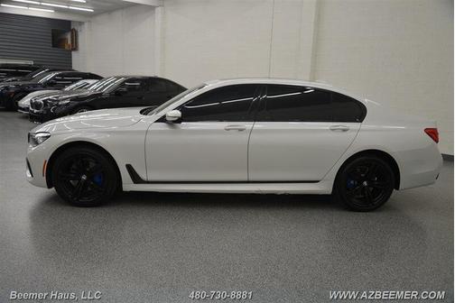 2019 BMW 740 740i