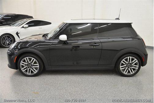 Midnight Black II Metallic 2026 MINI Hardtop Cooper