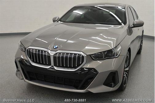 Oxide Grey Metallic 2024 BMW 530 530i