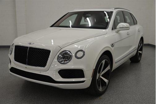 White Sand Metallic 2019 Bentley Bentayga V8
