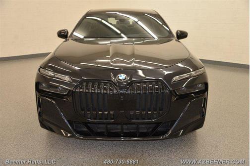 Black Sapphire Metallic 2023 BMW 760 i xDrive