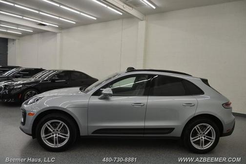 2022 Porsche Macan Base