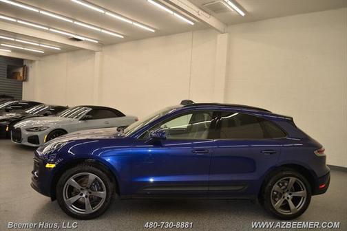 2023 Porsche Macan Base