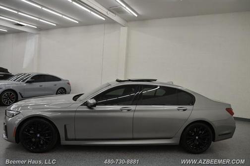 2022 BMW 740 i