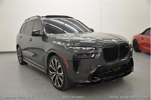 2023 BMW X7 M60i