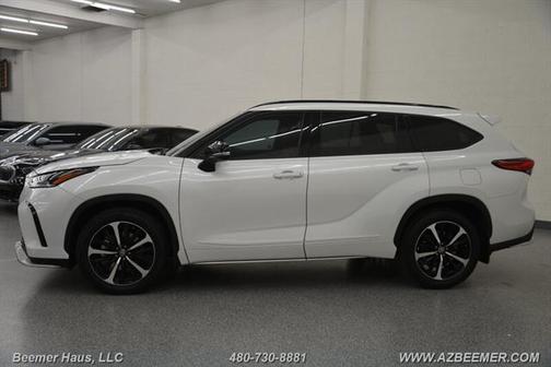 2022 Toyota Highlander XSE