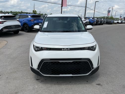 Snow White Pearl 2024 Kia Soul LX