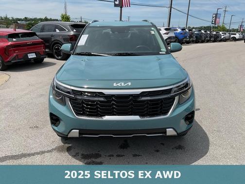 Pluton Blue 2025 Kia Seltos EX