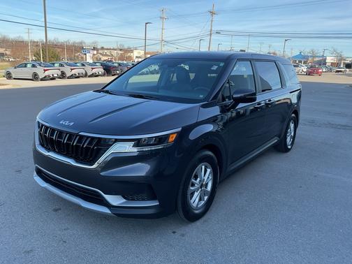 2023 Kia Carnival LX