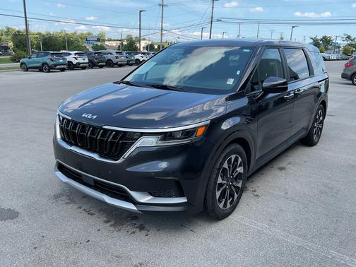 2024 Kia Carnival EX