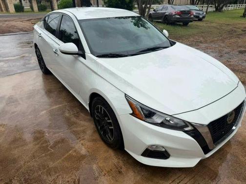 Glacier White 2019 Nissan Altima 2.5 S