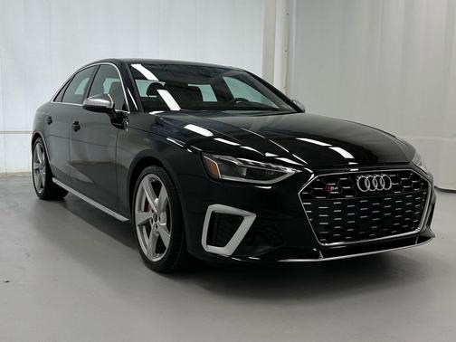 Mythos Black Metallic 2023 Audi S4 Premium Plus TFSI quattro Tiptronic