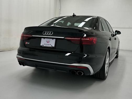 2023 Audi S4 Premium Plus TFSI quattro Tiptronic