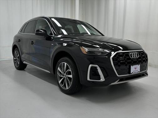 2022 Audi Q5 45 S line Premium Plus