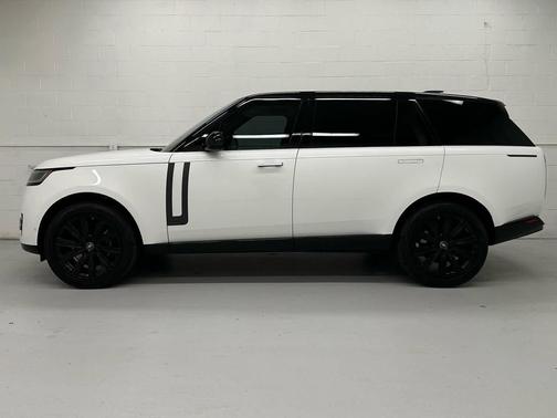 Ostuni Pearl White Metallic 2024 Land Rover Range Rover Autobiography