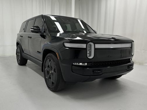 2023 Rivian R1S Adventure