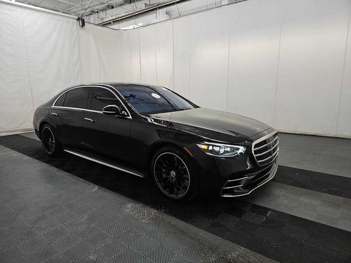 Obsidian Black Metallic 2026 Mercedes-Benz S-Class 4MATIC