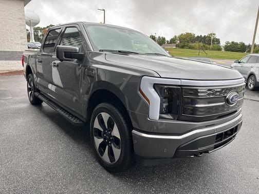 2023 Ford F-150 Lightning Platinum