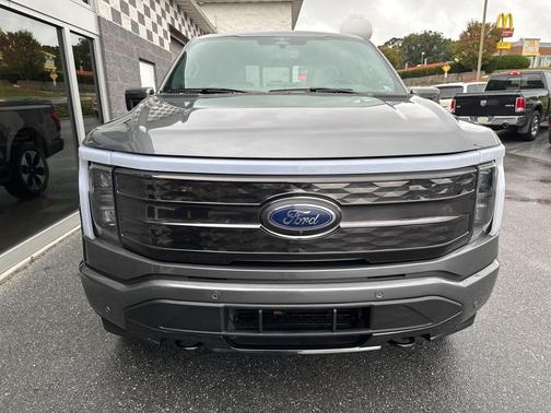 2023 Ford F-150 Lightning Platinum