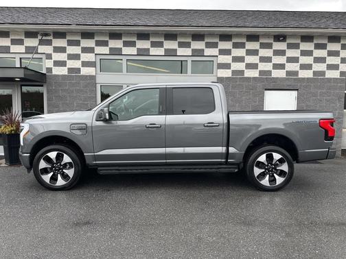2023 Ford F-150 Lightning Platinum