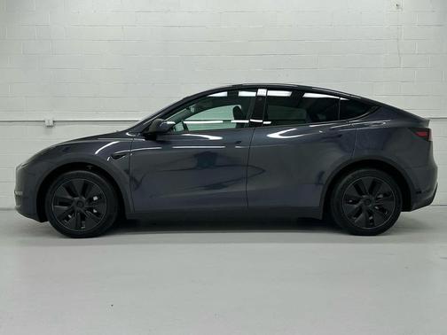2025 Tesla Model Y Long Range Dual Motor All-Wheel Drive