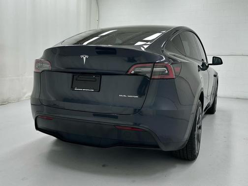 2025 Tesla Model Y Long Range Dual Motor All-Wheel Drive