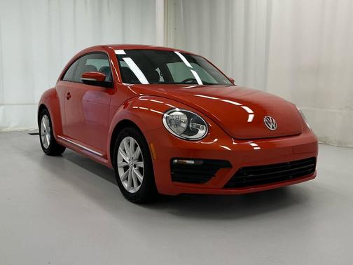 Habanero Orange Metallic 2018 Volkswagen Beetle 2.0T S