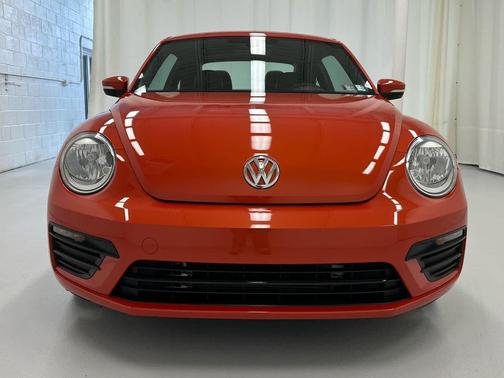 Habanero Orange Metallic 2018 Volkswagen Beetle 2.0T S