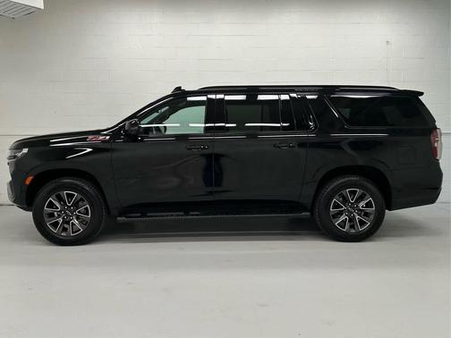 2023 Chevrolet Suburban 4WD Z71