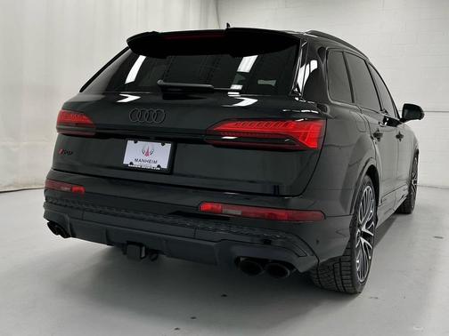 2025 Audi SQ7 4.0T Premium Plus