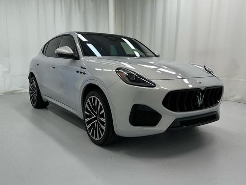 Bianco 2023 Maserati Grecale Modena