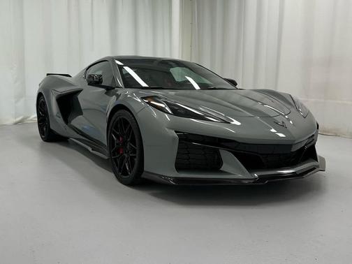 Hypersonic Gray Metallic 2024 Chevrolet Corvette Z06