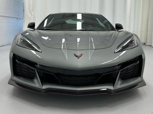 Hypersonic Gray Metallic 2024 Chevrolet Corvette Z06