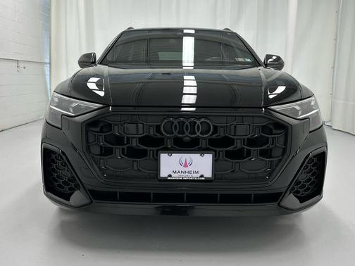 Mythos Black Metallic 2024 Audi SQ8 4.0T Prestige