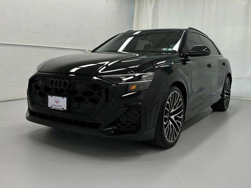 Mythos Black Metallic 2024 Audi SQ8 4.0T Prestige