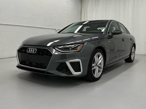 2024 Audi A4 45 S line Premium