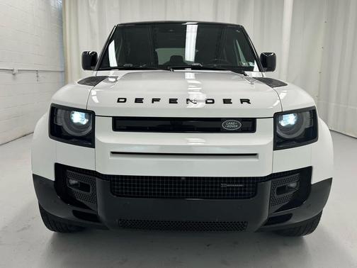 Fuji White 2023 Land Rover Defender 110 X-Dynamic SE