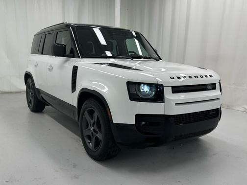 Fuji White 2023 Land Rover Defender 110 X-Dynamic SE