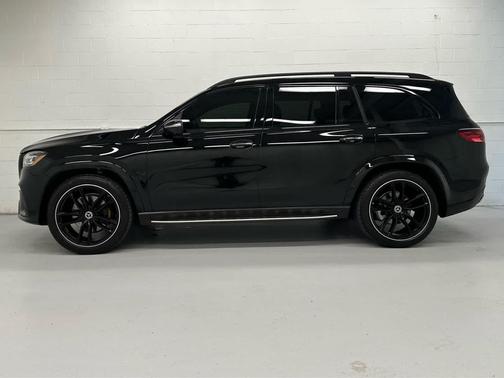 Black 2024 Mercedes-Benz GLS 450 4MATIC